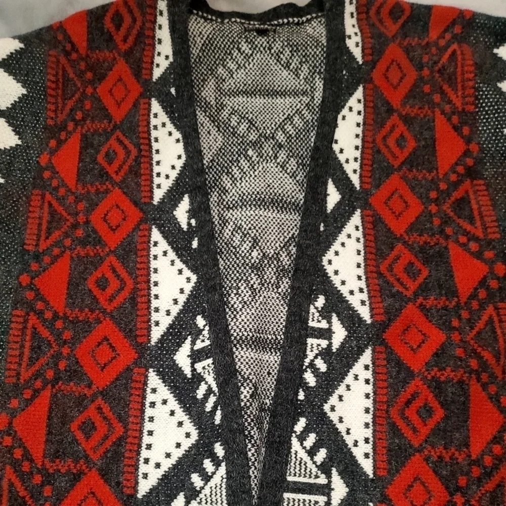 Women's Coco + Carmen Red Grey White Short Sleeves Tribal Sweater Tassels L/XL
